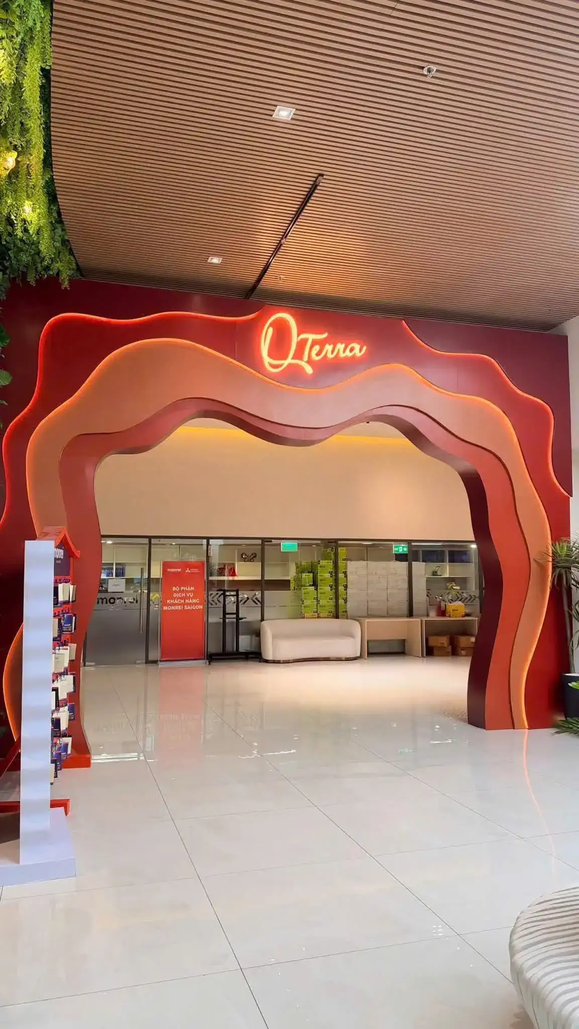 VPBH TP. Hồ Chí Minh: Cổng chào Sales Gallery
